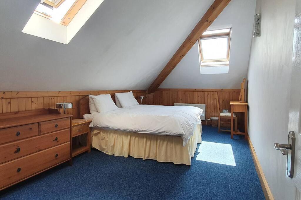 Stylish, Comfortable Apartment With Balcony Plymouth Eksteriør billede